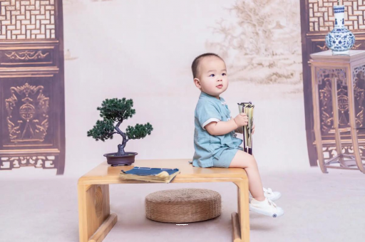 余江可爱的企鹅宝宝
