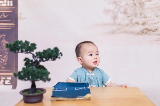 余江怀孕为啥肚子会长毛